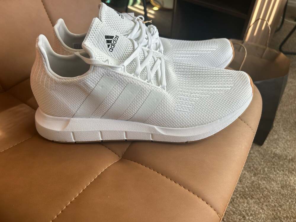 Adidas Men's Swift Run 1.0 Lifestyle Sneakers in Cloud White/Gum (IE7475) - Picture 2 of 12